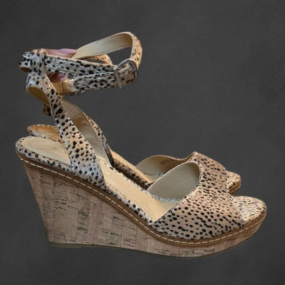 Leopard Print Wedge Peep Toe CL by LAUNDRY Sandal sz 8.5/9